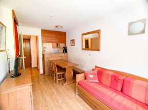 Appartement lumineux 6 pers, balcon sud, accès direct pistes, au pied des commerces - FR-1-502-404
